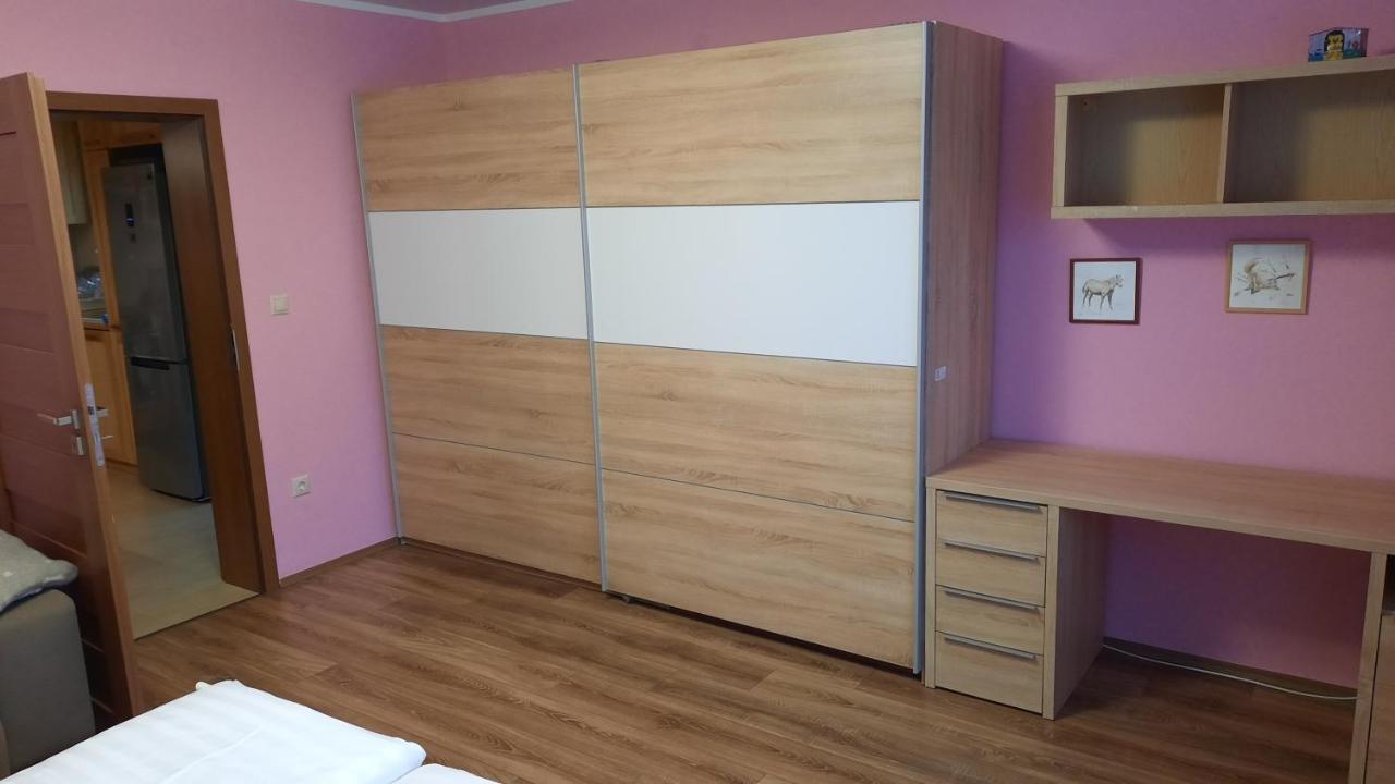 Aranypatak Apartmanhaz Szombathely Exterior foto